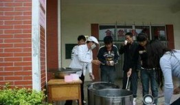 商丘学院新生爆料新闻视频,揭秘校园生活新鲜事