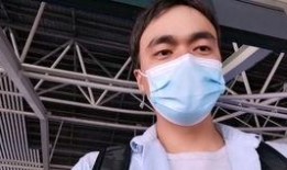 男生摘头套爆料视频,男生摘下头套的瞬间，网友直呼太惊艳！